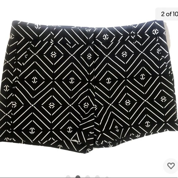 Joe Fresh Women’s Black And White Geometric Print Sailor Shorts 10 - Picture 2 of 6